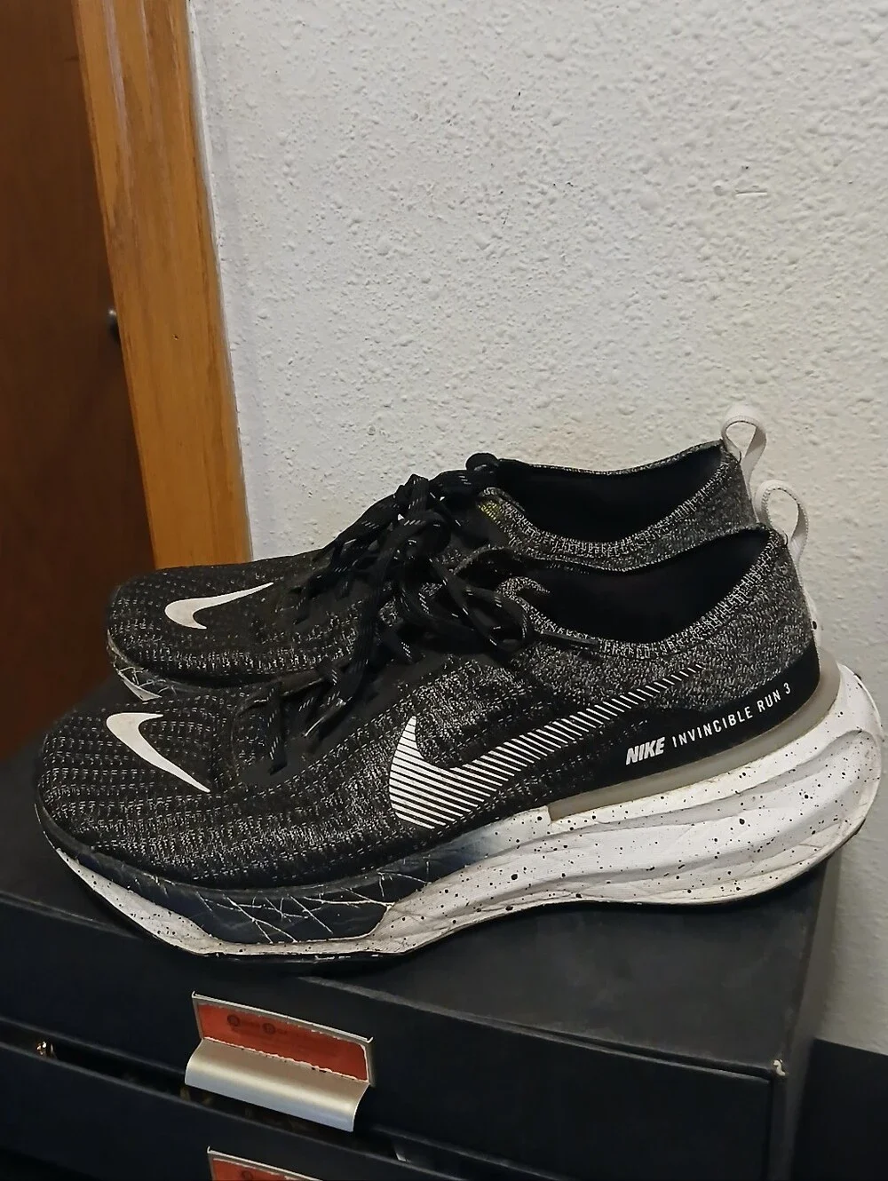 Nike ZoomX Invincible Run 3 Black White Speckled Running Shoes Men's Size 10